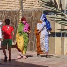 More boys and colorful women in Guelmim